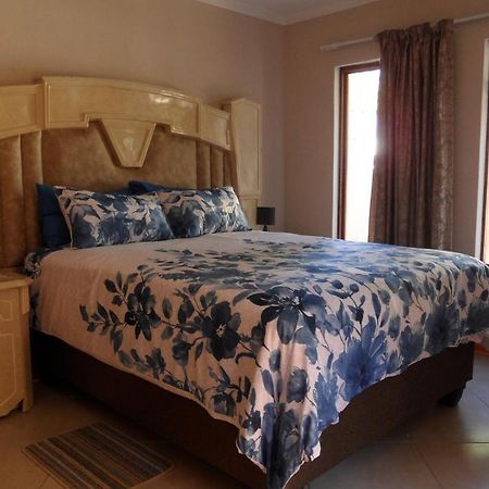 Apartamento Garden Wing Upington Exterior foto